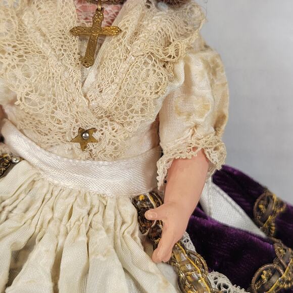 Vintage 7"  Folk Doll with Purple Velvet Dress and Lace Details - Picture 9 of 13